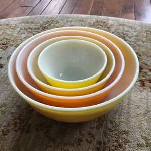 Vintage Pyrex Yellow Set
